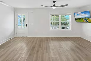 206 10th St, Port Saint Joe, FL 32456 - Photo 5