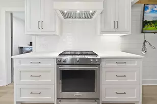 206 10th St, Port Saint Joe, FL 32456 - Photo 9