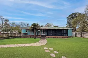 204 Riverview Dr, Wewahitchka, FL 32465 - Photo 17