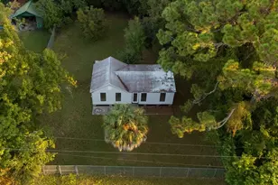 257 Hatfield St, Eastpoint, FL 32328 - Photo 5