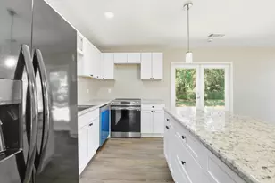 53 Bay Shore Dr, Apalachicola, FL 32320 - Photo 9