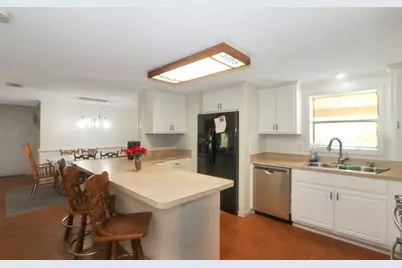 389 E Creekview Dr, Wewahitchka, FL 32465 - Photo 9