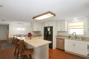 389 E Creekview Dr, Wewahitchka, FL 32465 - Photo 9