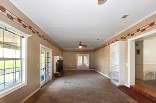 389 E Creekview Dr, Wewahitchka, FL 32465 - Photo 3