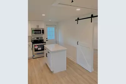 302 NW 9th St, Carrabelle, FL 32322 - Photo 7