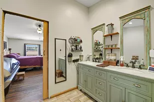 1097 Cypress St, Apalachicola, FL 32320 - Photo 19