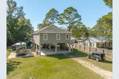 811 Bruce Ave, Carrabelle, FL 32322 - Photo 1
