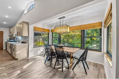 211 N Bay Shore Dr, Eastpoint, FL 32328 - Photo 17