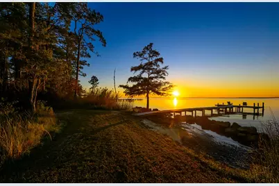 211 N Bay Shore Dr, Eastpoint, FL 32328 - Photo 57