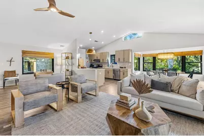 211 N Bay Shore Dr, Eastpoint, FL 32328 - Photo 7