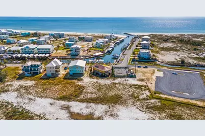 118 Canal Pkwy, Mexico Beach, FL 32456 - Photo 3