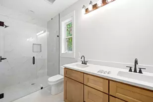114 8th St, Apalachicola, FL 32320 - Photo 23