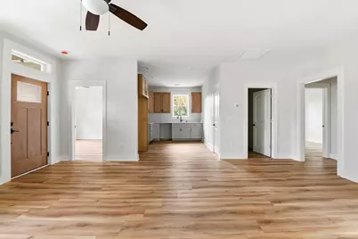 114 8th St, Apalachicola, FL 32320 - Photo 9