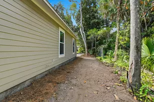 114 8th St, Apalachicola, FL 32320 - Photo 27