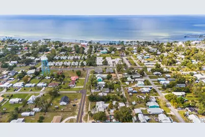 605 10th St, Port Saint Joe, FL 32456 - Photo 5