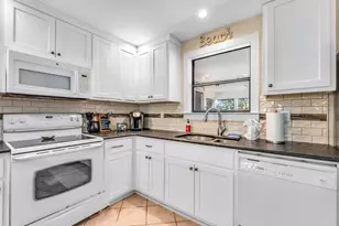 924 E Pine Ave, Saint George Island, FL 32328 - Photo 9