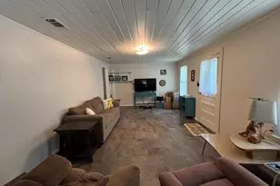 126 Arrowhead Cir, Wewahitchka, FL 32465 - Photo 3