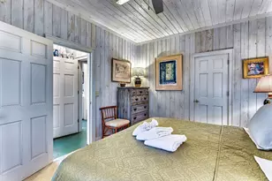 223 N Bayshore Dr, Eastpoint, FL 32328 - Photo 27