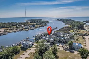 400 Pirates Landing Dr, Carrabelle, FL 32322 - Photo 5