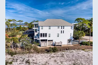 1629 Wayfarers Ct, Saint George Island, FL 32328 - Photo 5