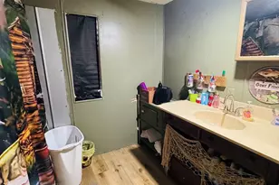 1209 NW 2nd St, Carrabelle, FL 32322 - Photo 9