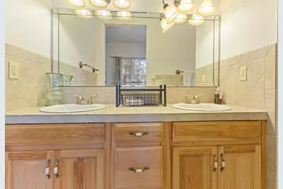 4686 Dunaway Rd, Bascom, FL 32423 - Photo 21