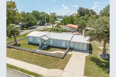501 Ave B, Carrabelle, FL 32322 - Photo 1