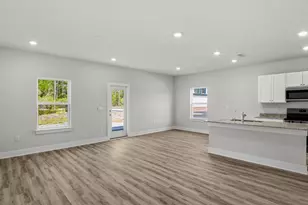 356 Chateau Ln, Port Saint Joe, FL 32456 - Photo 9