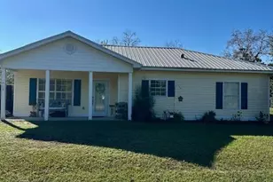 303 Angela Ct, Wewahitchka, FL 32465 - Photo 3