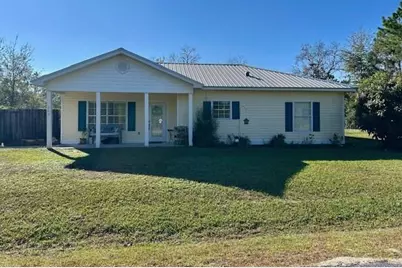 303 Angela Ct, Wewahitchka, FL 32465 - Photo 1