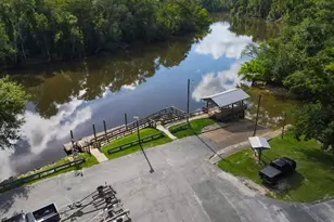 279 Seven Springs Dr, Wewahitchka, FL 32465 - Photo 3