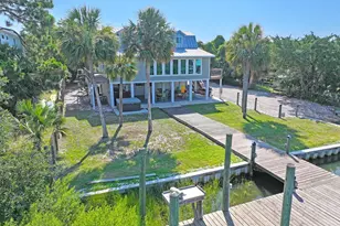 304 Wing St, Saint George Island, FL 32328 - Photo 37