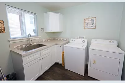 304 Wing St, Saint George Island, FL 32328 - Photo 17