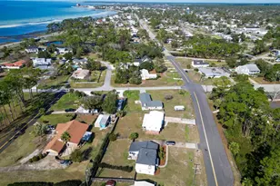 2006 Monument Ave, Port Saint Joe, FL 32456 - Photo 9