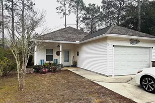 105 Saunders Cir, Port Saint Joe, FL 32456 - Photo 1