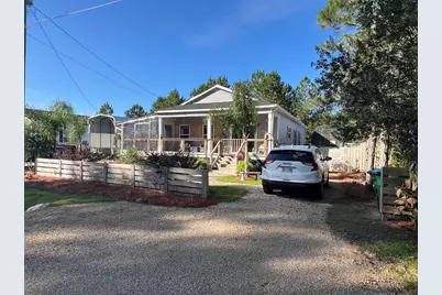 911 7th St, Carrabelle, FL 32322 - Photo 1