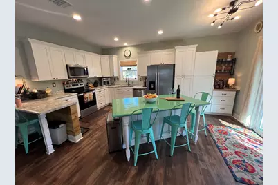 911 7th St, Carrabelle, FL 32322 - Photo 7