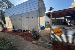 911 7th St, Carrabelle, FL 32322 - Photo 15