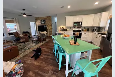 911 7th St, Carrabelle, FL 32322 - Photo 5