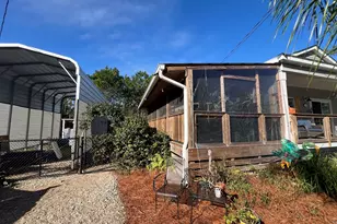 911 7th St, Carrabelle, FL 32322 - Photo 31