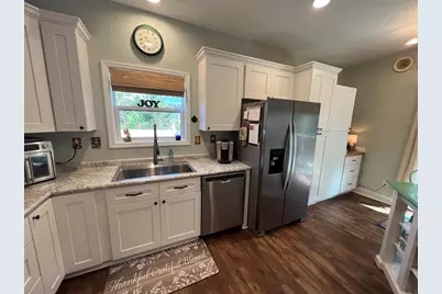 911 7th St, Carrabelle, FL 32322 - Photo 9