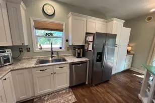 911 7th St, Carrabelle, FL 32322 - Photo 9