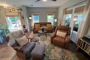 911 7th St, Carrabelle, FL 32322 - Photo 11