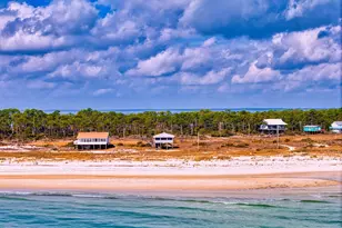 391 Gulf Shore Dr, Carrabelle, FL 32322 - Photo 3