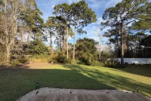 30 Jefferson St, Eastpoint, FL 32328 - Photo 31