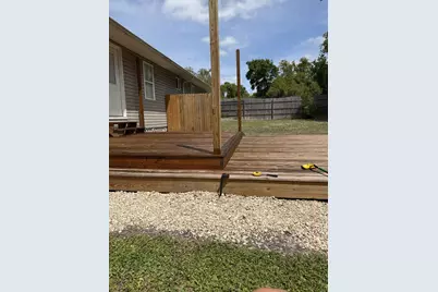 30 Jefferson St, Eastpoint, FL 32328 - Photo 21