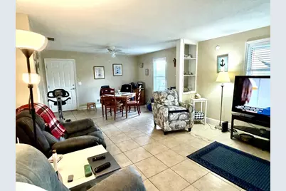 30 Jefferson St, Eastpoint, FL 32328 - Photo 5