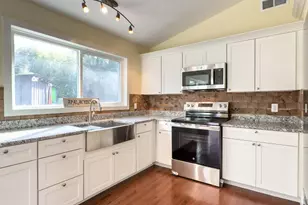 222 1/2 Ave D, Apalachicola, FL 32320 - Photo 7