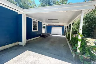 16 Adams St, Apalachicola, FL 32320 - Photo 5