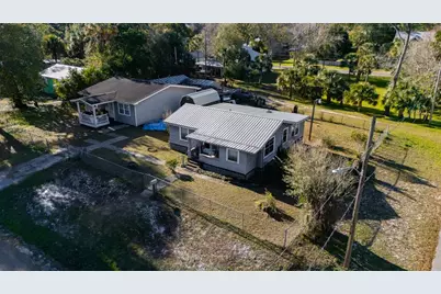 214 4th St, Apalachicola, FL 32320 - Photo 3